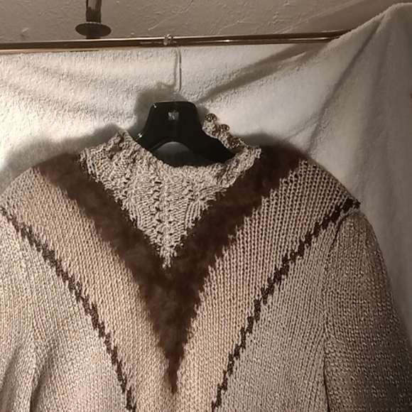 Hand Knits by Beness Cashmere, wool,& fur  Sweater - Picture 2 of 6